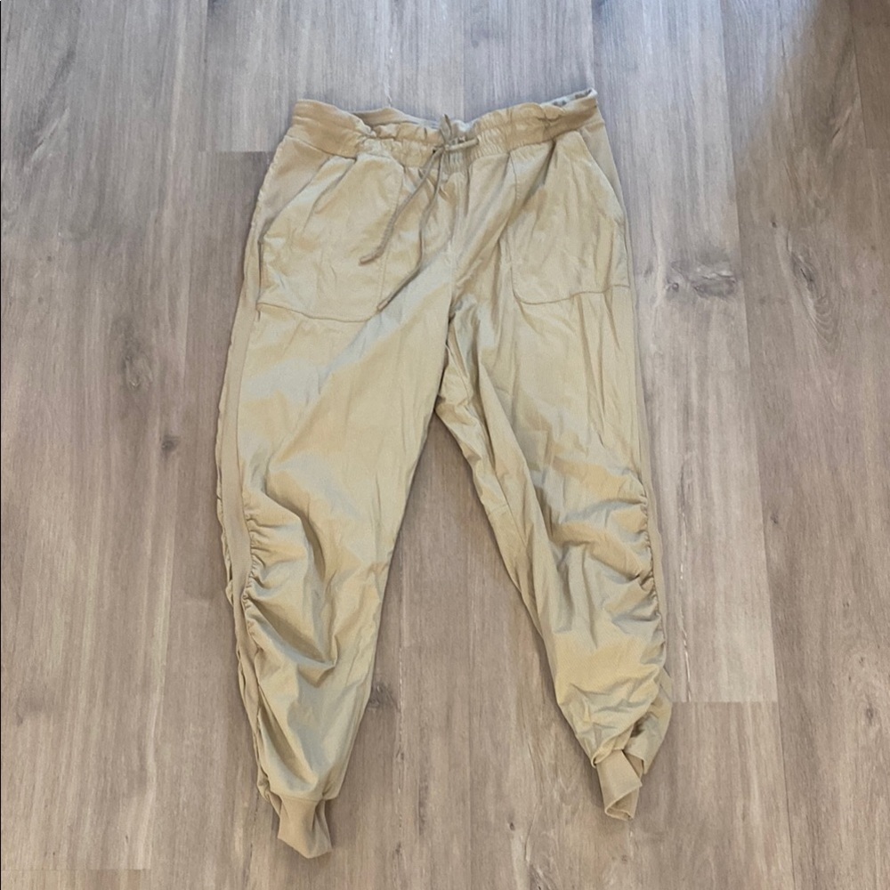 Lululemon pants